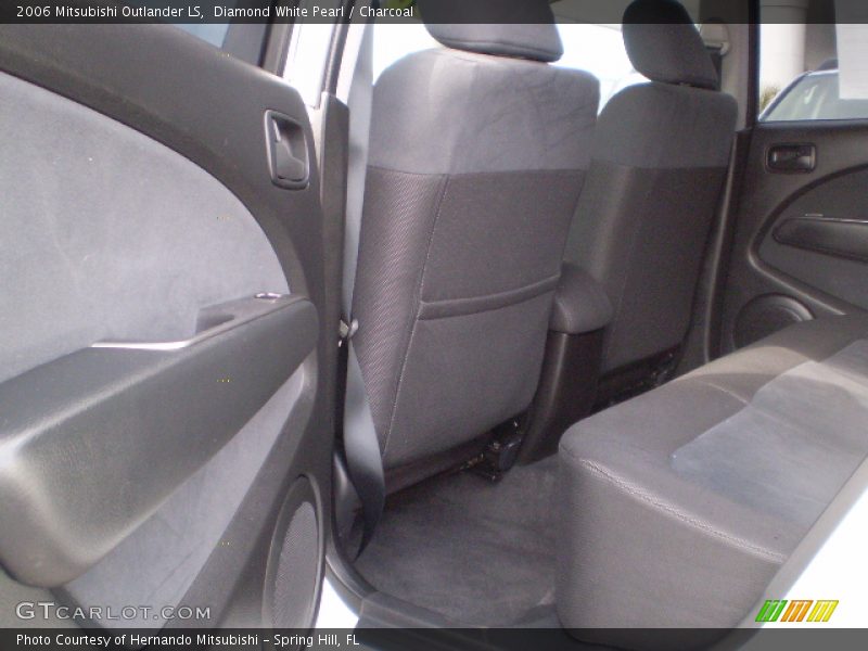 Diamond White Pearl / Charcoal 2006 Mitsubishi Outlander LS