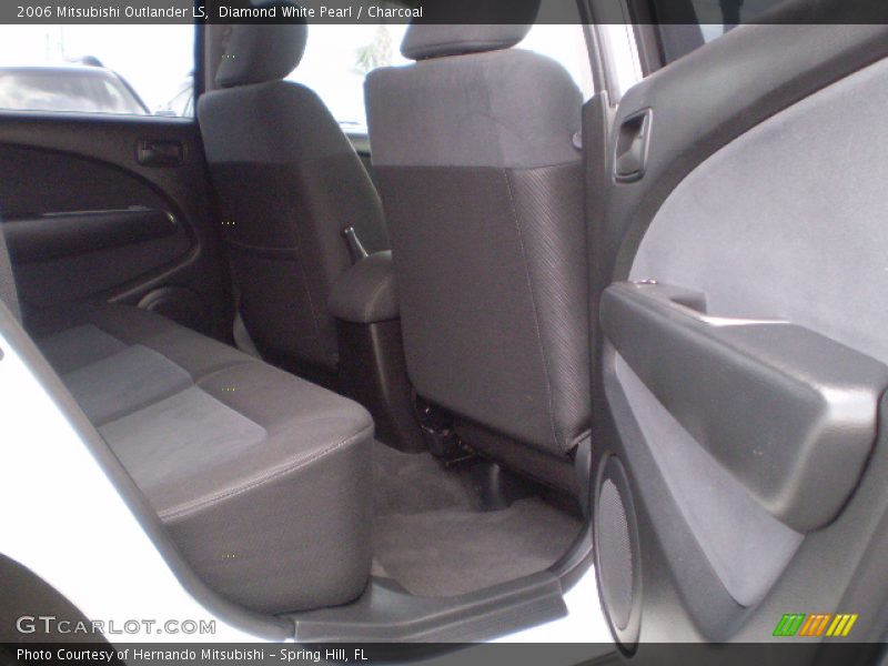 Diamond White Pearl / Charcoal 2006 Mitsubishi Outlander LS
