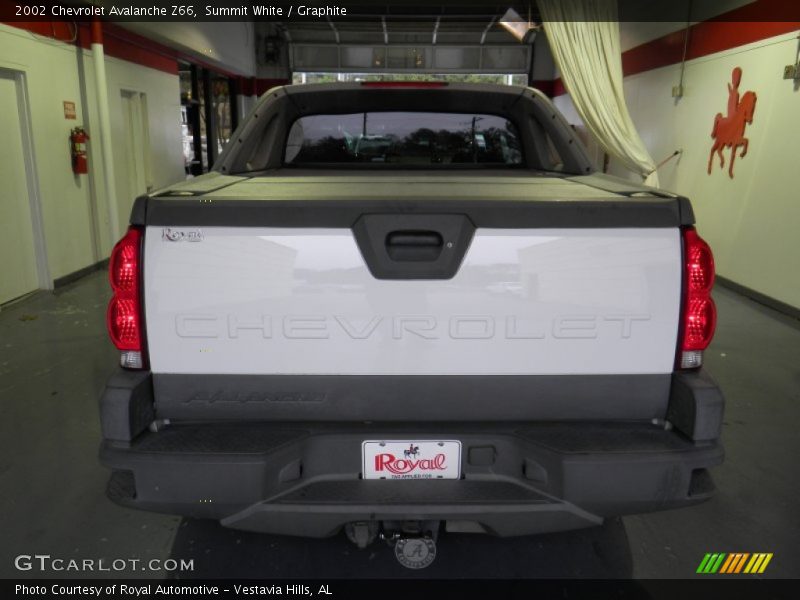 Summit White / Graphite 2002 Chevrolet Avalanche Z66