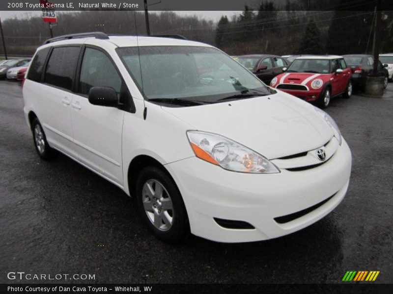 Front 3/4 View of 2008 Sienna LE