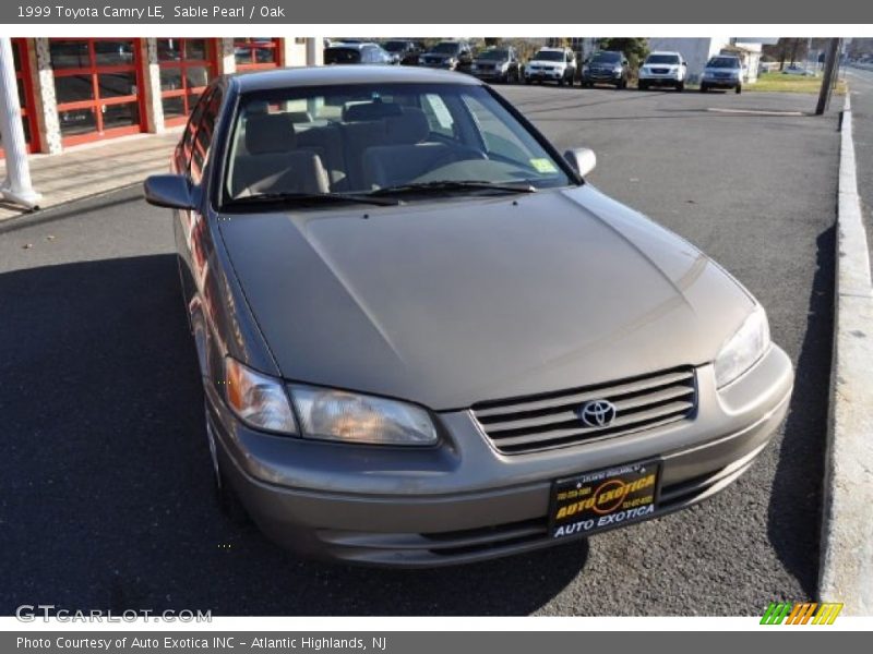 Sable Pearl / Oak 1999 Toyota Camry LE