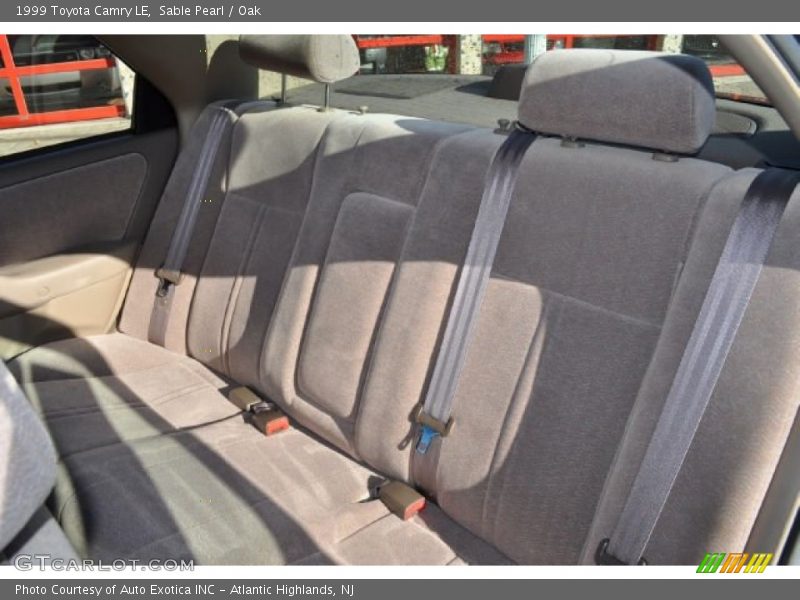Sable Pearl / Oak 1999 Toyota Camry LE