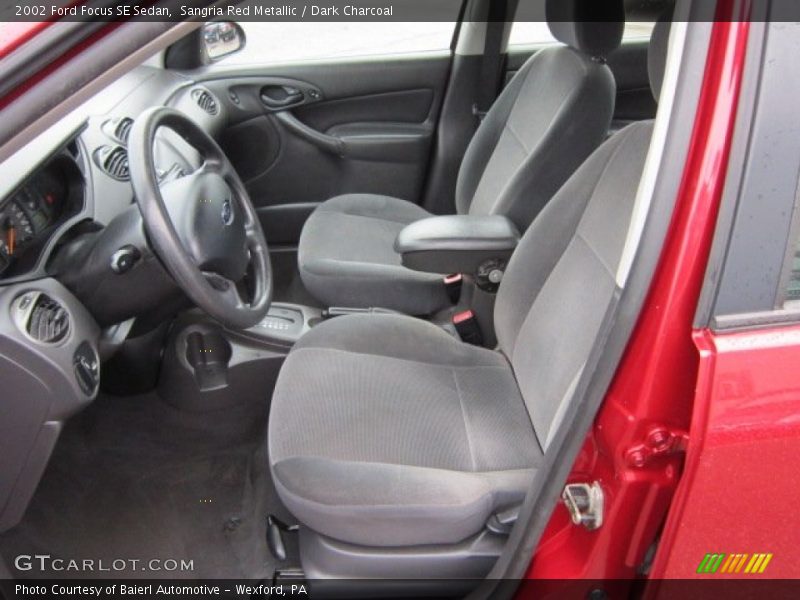 Sangria Red Metallic / Dark Charcoal 2002 Ford Focus SE Sedan