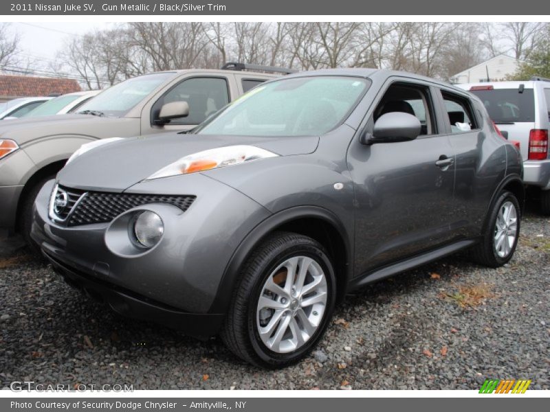 Gun Metallic / Black/Silver Trim 2011 Nissan Juke SV