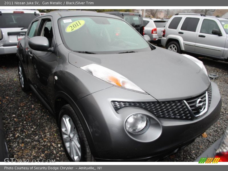 Gun Metallic / Black/Silver Trim 2011 Nissan Juke SV