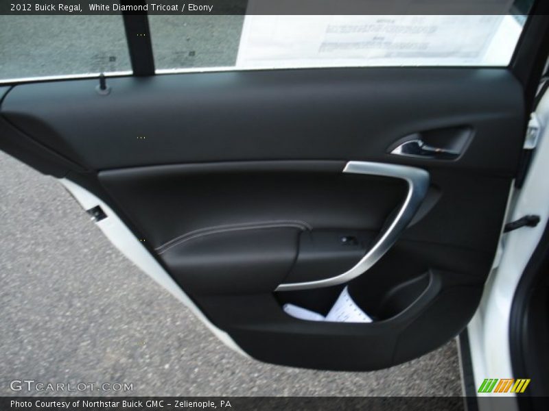 White Diamond Tricoat / Ebony 2012 Buick Regal