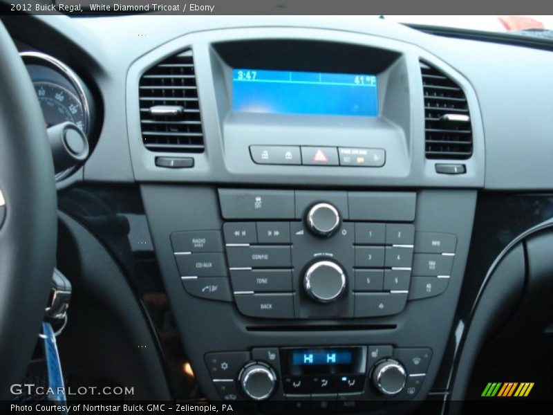 White Diamond Tricoat / Ebony 2012 Buick Regal