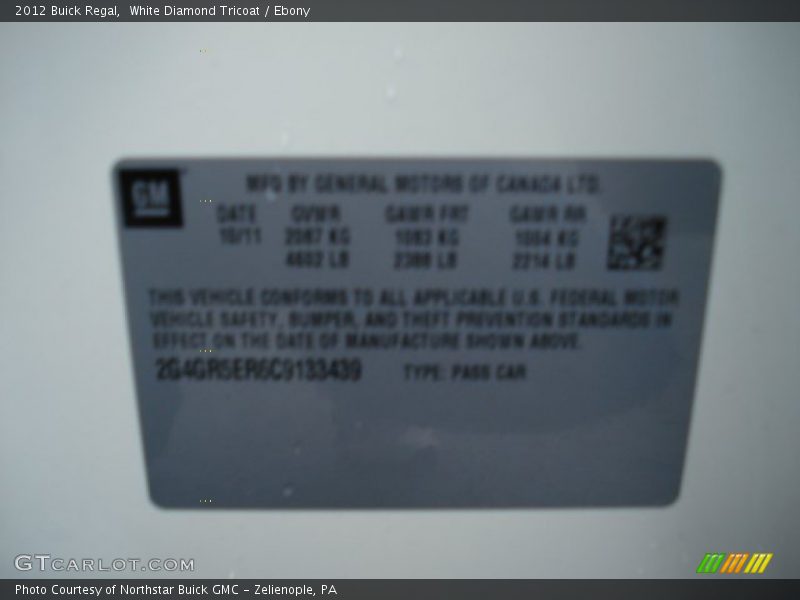 White Diamond Tricoat / Ebony 2012 Buick Regal
