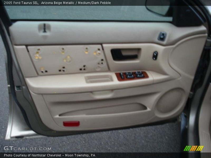Arizona Beige Metallic / Medium/Dark Pebble 2005 Ford Taurus SEL