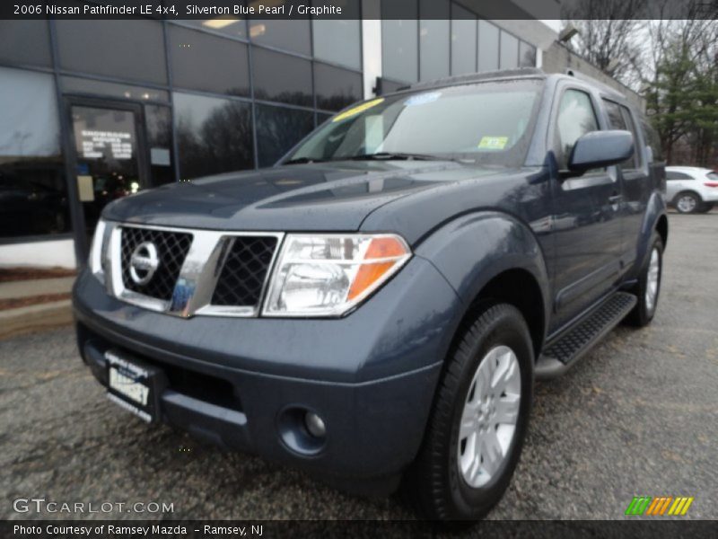 Silverton Blue Pearl / Graphite 2006 Nissan Pathfinder LE 4x4