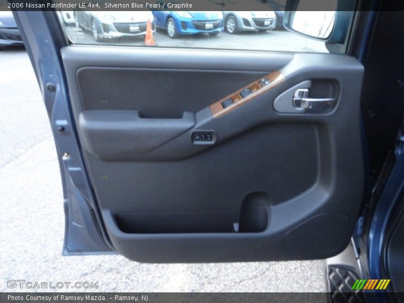 Silverton Blue Pearl / Graphite 2006 Nissan Pathfinder LE 4x4