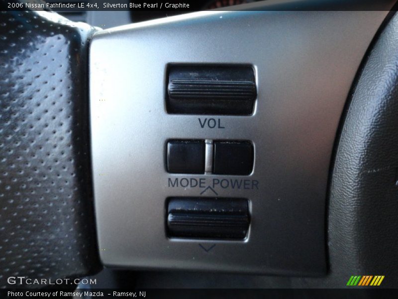 Silverton Blue Pearl / Graphite 2006 Nissan Pathfinder LE 4x4
