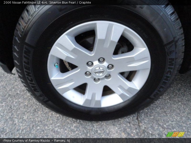 Silverton Blue Pearl / Graphite 2006 Nissan Pathfinder LE 4x4
