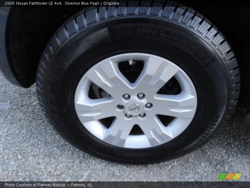 Silverton Blue Pearl / Graphite 2006 Nissan Pathfinder LE 4x4