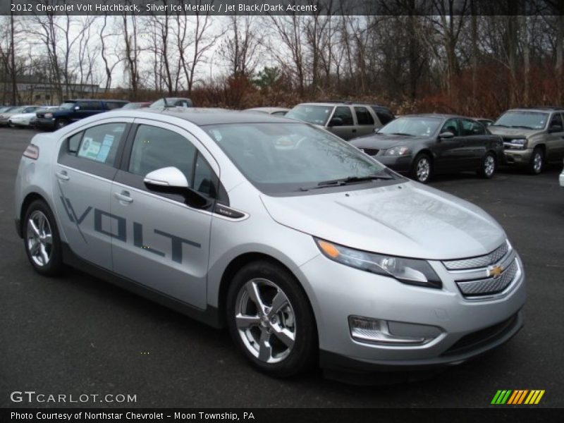 Front 3/4 View of 2012 Volt Hatchback