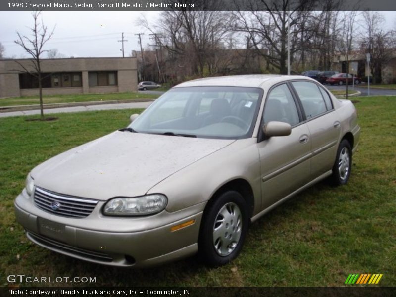 Front 3/4 View of 1998 Malibu Sedan