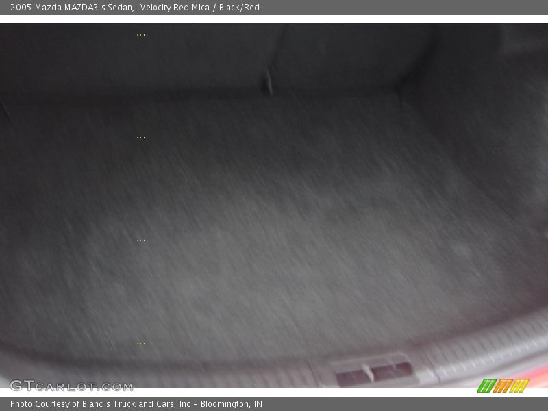 Velocity Red Mica / Black/Red 2005 Mazda MAZDA3 s Sedan