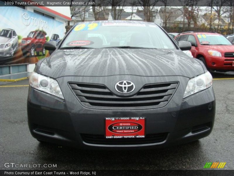 Magnetic Gray Metallic / Ash 2009 Toyota Camry LE