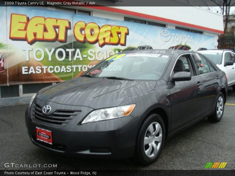 Magnetic Gray Metallic / Ash 2009 Toyota Camry LE