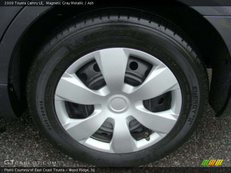 Magnetic Gray Metallic / Ash 2009 Toyota Camry LE