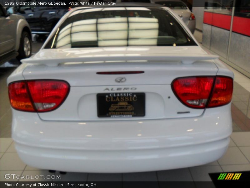 Arctic White / Pewter Gray 1999 Oldsmobile Alero GL Sedan