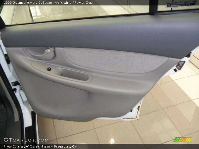 Arctic White / Pewter Gray 1999 Oldsmobile Alero GL Sedan