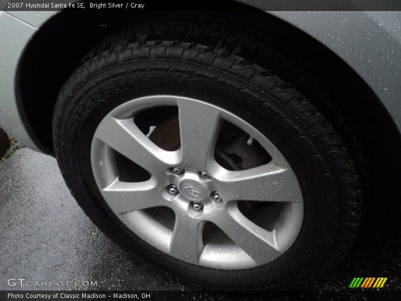 Bright Silver / Gray 2007 Hyundai Santa Fe SE