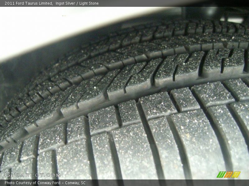 Ingot Silver / Light Stone 2011 Ford Taurus Limited