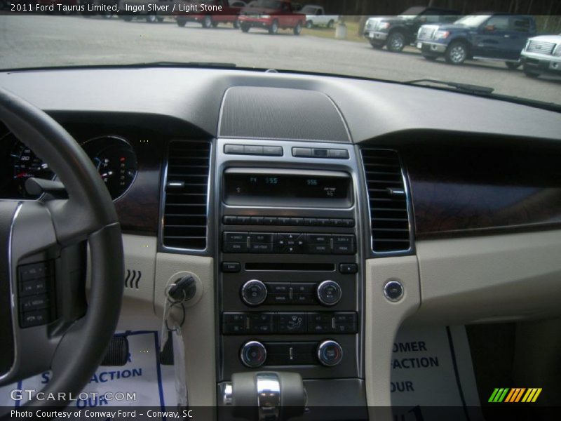 Ingot Silver / Light Stone 2011 Ford Taurus Limited