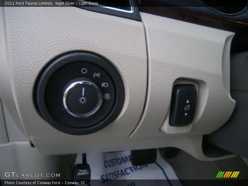 Ingot Silver / Light Stone 2011 Ford Taurus Limited