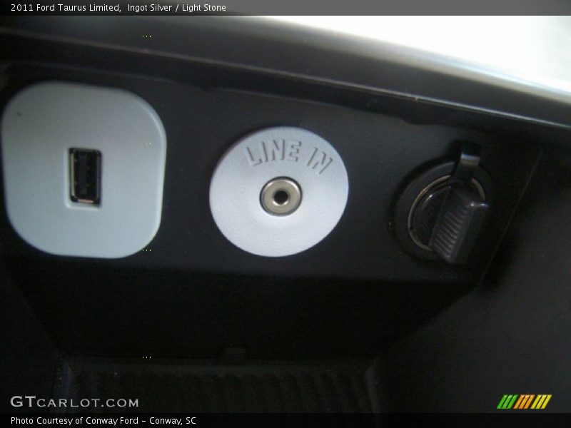 Ingot Silver / Light Stone 2011 Ford Taurus Limited