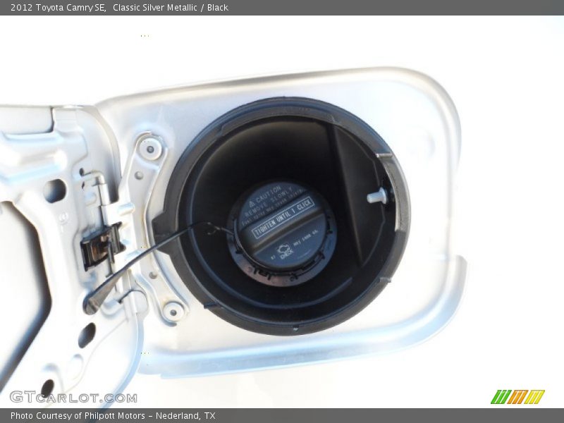 Classic Silver Metallic / Black 2012 Toyota Camry SE