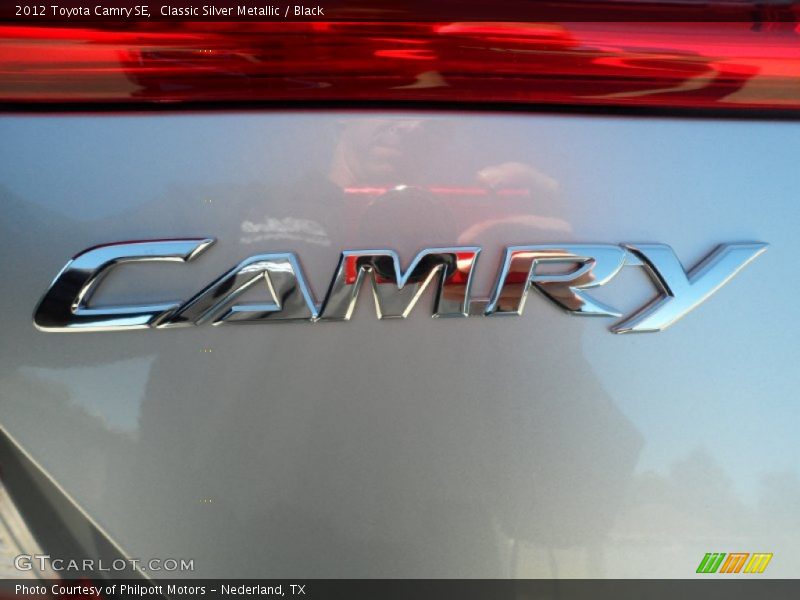 Classic Silver Metallic / Black 2012 Toyota Camry SE