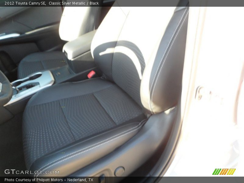 Classic Silver Metallic / Black 2012 Toyota Camry SE