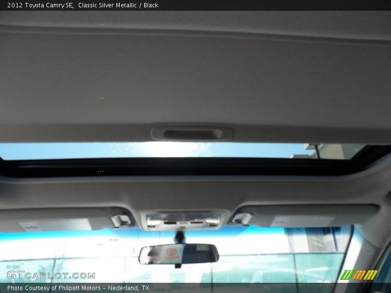 Classic Silver Metallic / Black 2012 Toyota Camry SE