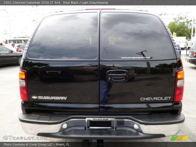 Onyx Black / Light Gray/Neutral 2001 Chevrolet Suburban 1500 LT 4x4