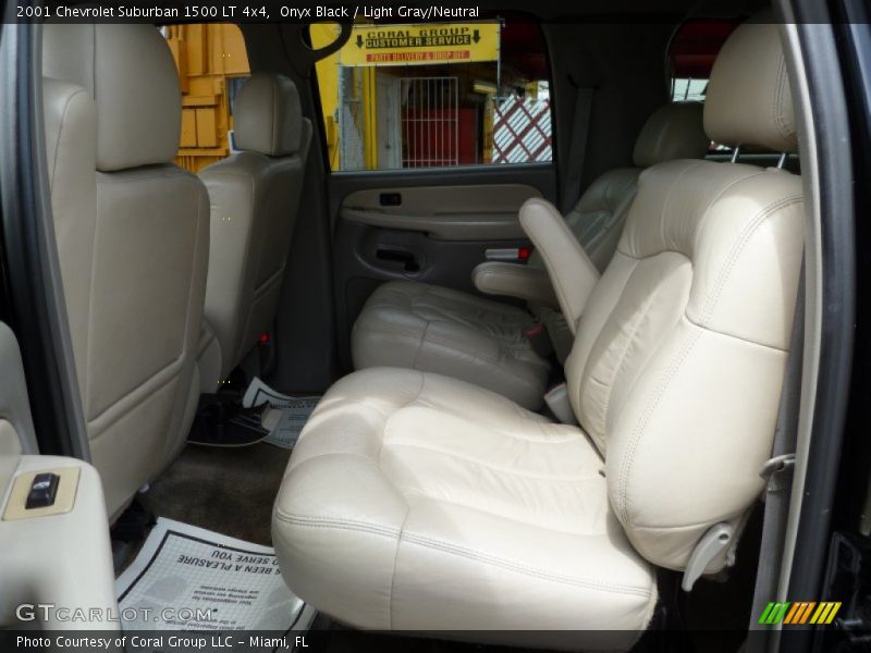 Onyx Black / Light Gray/Neutral 2001 Chevrolet Suburban 1500 LT 4x4