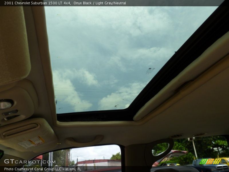 Onyx Black / Light Gray/Neutral 2001 Chevrolet Suburban 1500 LT 4x4