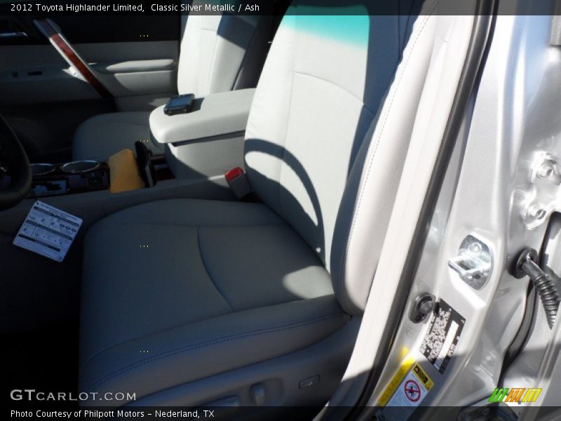 Classic Silver Metallic / Ash 2012 Toyota Highlander Limited