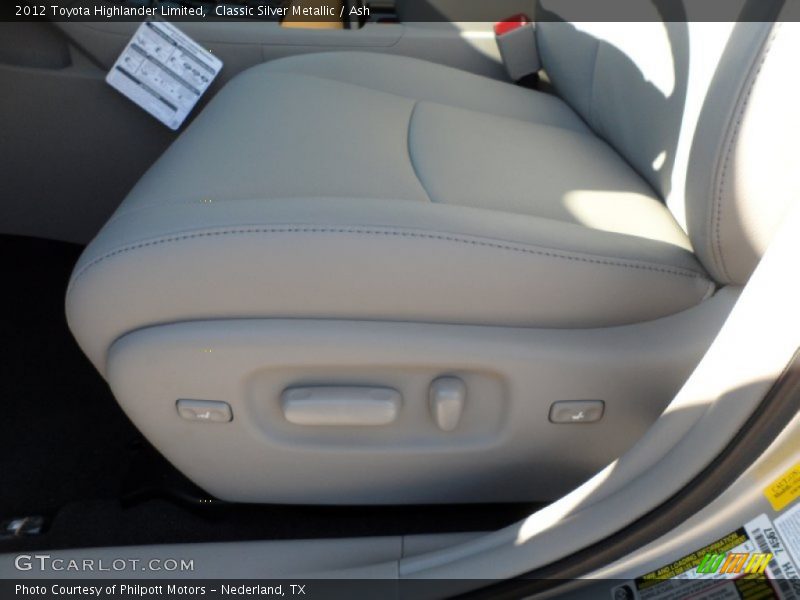 Classic Silver Metallic / Ash 2012 Toyota Highlander Limited
