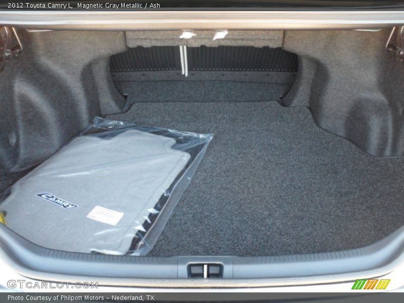 Magnetic Gray Metallic / Ash 2012 Toyota Camry L