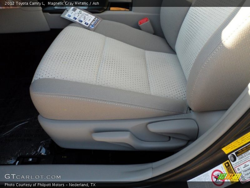 Magnetic Gray Metallic / Ash 2012 Toyota Camry L