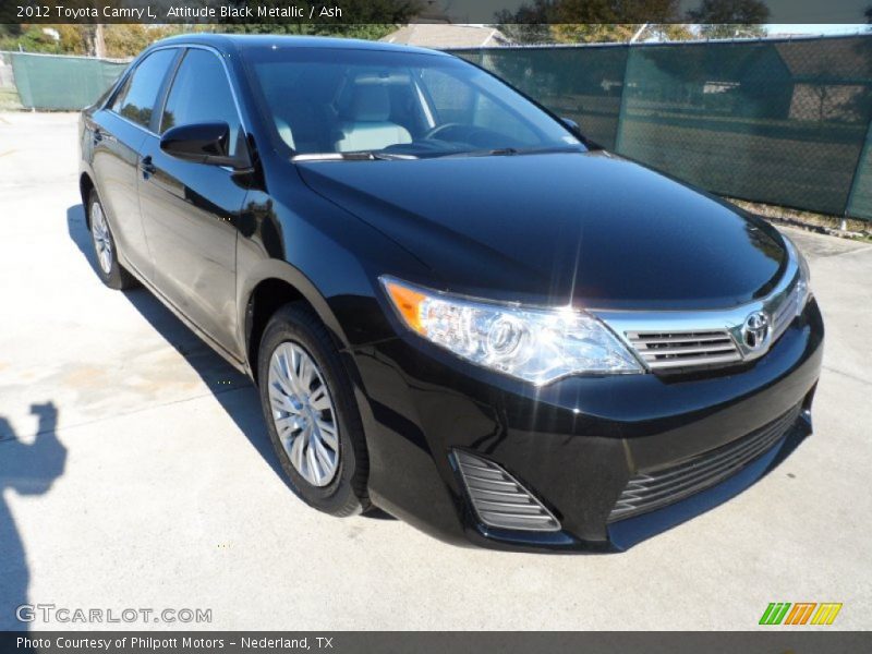 Front 3/4 View of 2012 Camry L