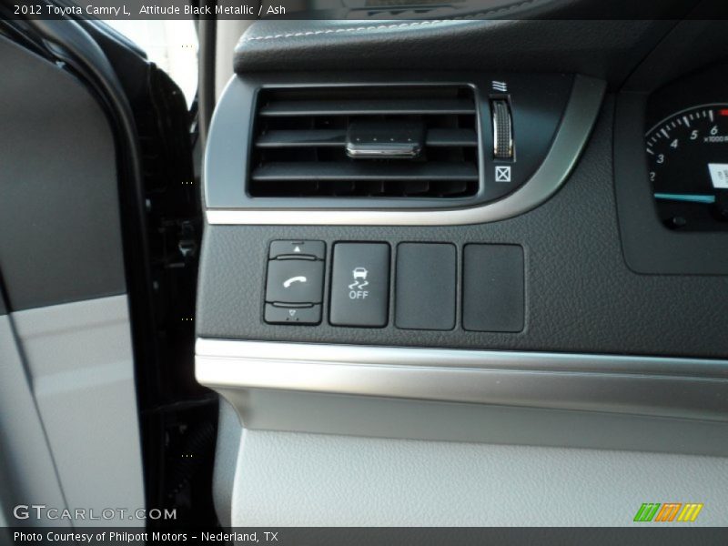 Controls of 2012 Camry L