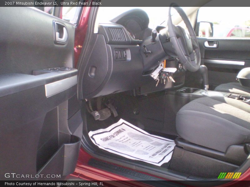Ultra Red Pearl / Black 2007 Mitsubishi Endeavor LS
