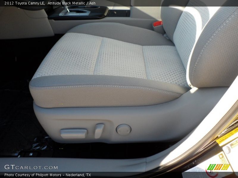 Attitude Black Metallic / Ash 2012 Toyota Camry LE