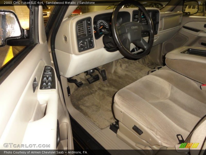 Sandalwood Metallic / Sandstone 2003 GMC Yukon SLE 4x4