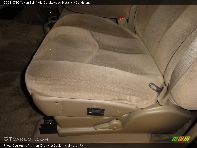 Sandalwood Metallic / Sandstone 2003 GMC Yukon SLE 4x4