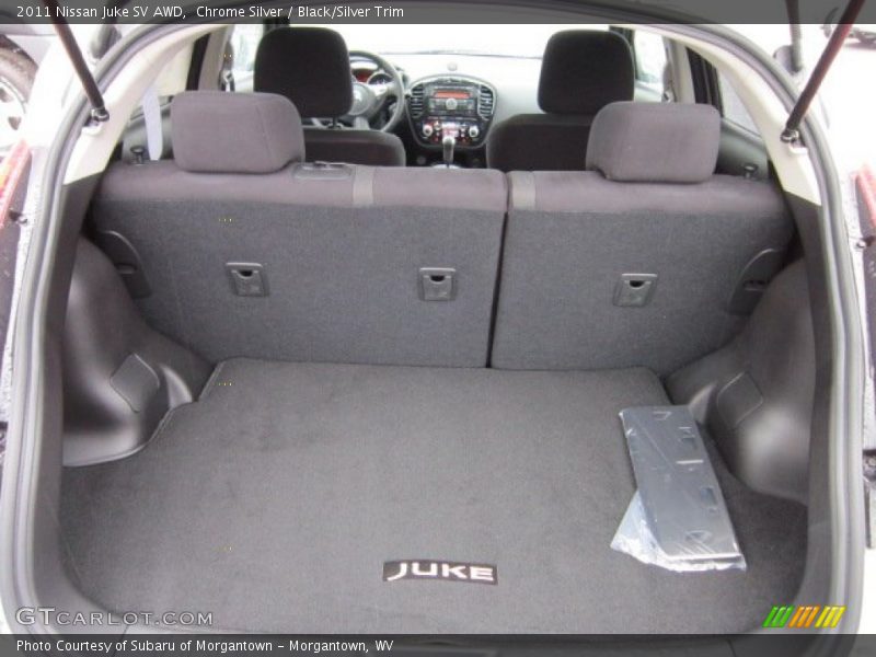 Chrome Silver / Black/Silver Trim 2011 Nissan Juke SV AWD