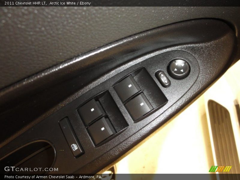 Arctic Ice White / Ebony 2011 Chevrolet HHR LT
